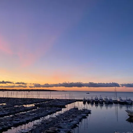 Seafront - Beautiful Flat With Aircon And Comfortable Loggia Vallauris