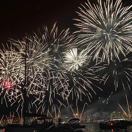 Seafront - Beautiful Flat With Aircon And Comfortable Loggia Apartmán Vallauris