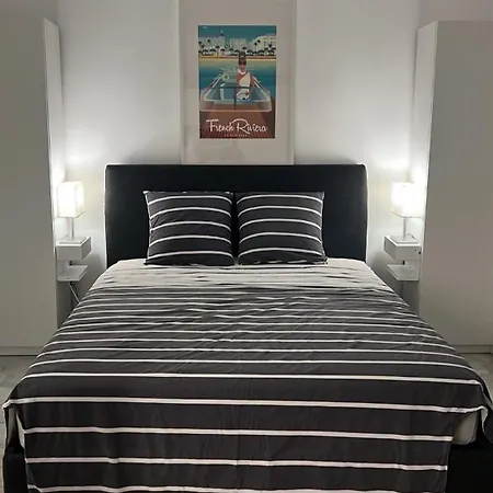 Апартаменты Seafront - Beautiful Flat With Aircon And Comfortable Loggia