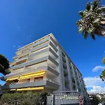 Lägenhet Seafront - Beautiful Flat With Aircon And Comfortable Loggia *