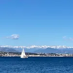 Seafront - Beautiful Flat With Aircon And Comfortable Loggia Lägenhet Vallauris