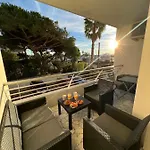 Apartament Seafront - Beautiful Flat With Aircon And Comfortable Loggia *