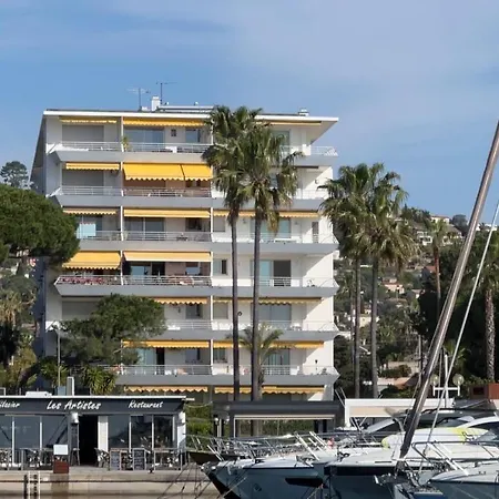 Seafront - Beautiful Flat With Aircon And Comfortable Loggia Apartment Vallauris