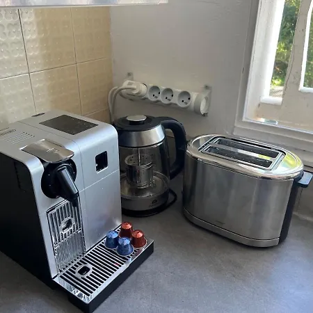 Seafront - Beautiful Flat With Aircon And Comfortable Loggia Apartamento *