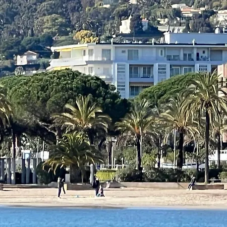 Seafront - Beautiful Flat With Aircon And Comfortable Loggia Apartamento *