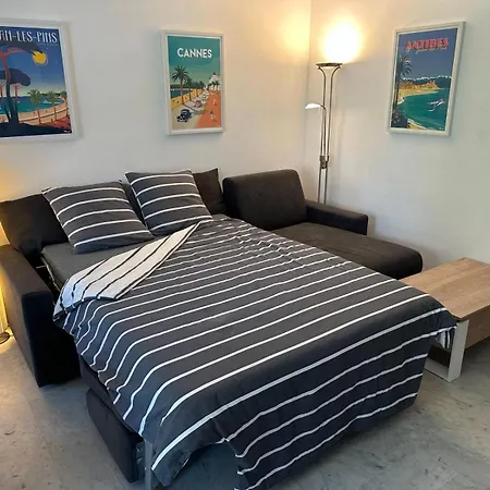 Seafront - Beautiful Flat With Aircon And Comfortable Loggia 아파트 *