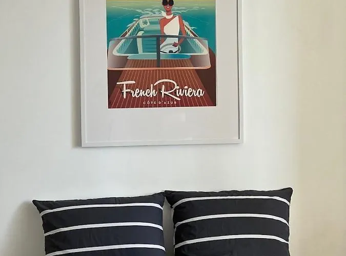 Seafront - Beautiful Flat With Aircon And Comfortable Loggia