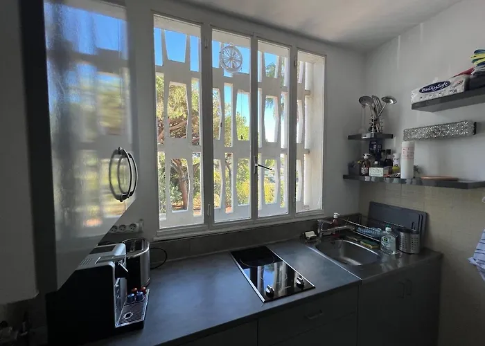 Seafront - Beautiful Flat With Aircon And Comfortable Loggia *