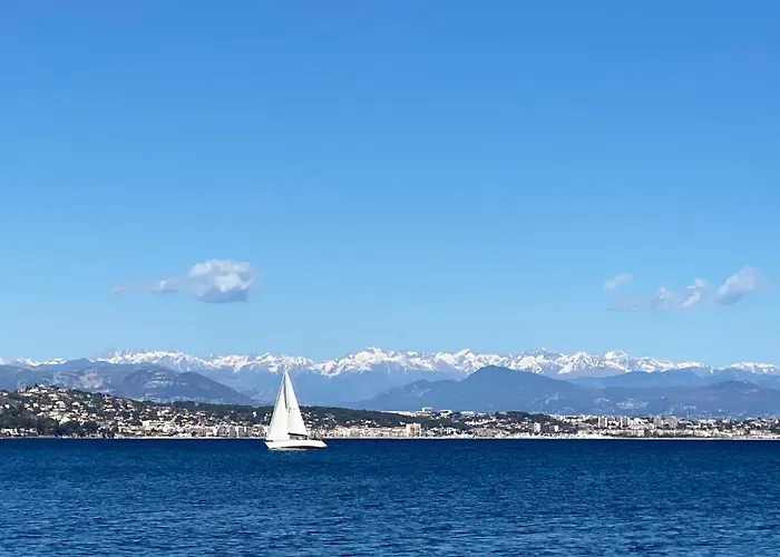 Seafront - Beautiful Flat With Aircon And Comfortable Loggia Appartement Vallauris